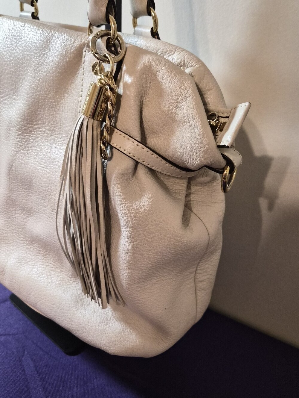 Michael Kors Bedford Large Gathered Leather Satchel – Cream White - Picture 3 of 15
